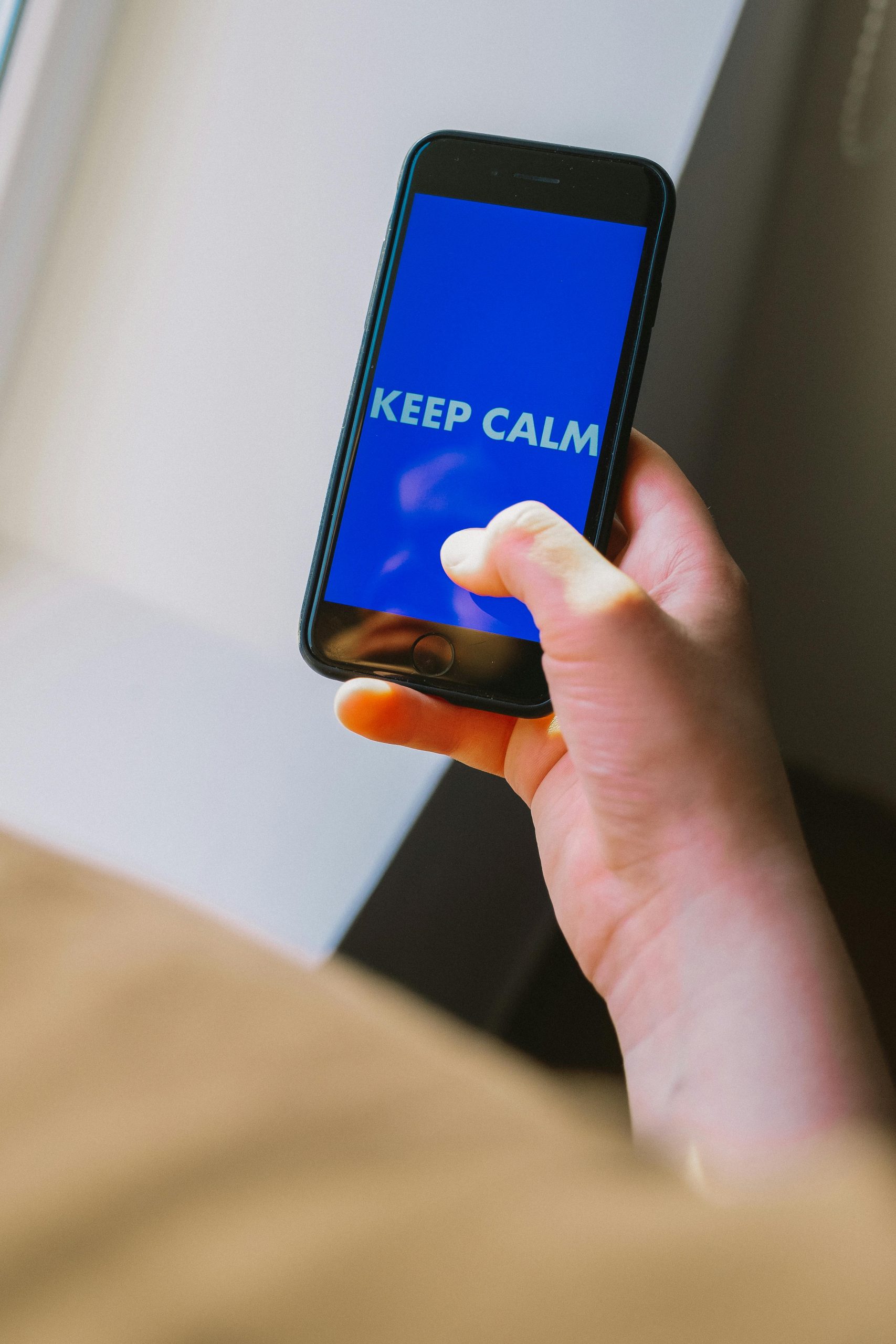 Guide pour repérer les SMS manipulateurs d'un pervers narcissique