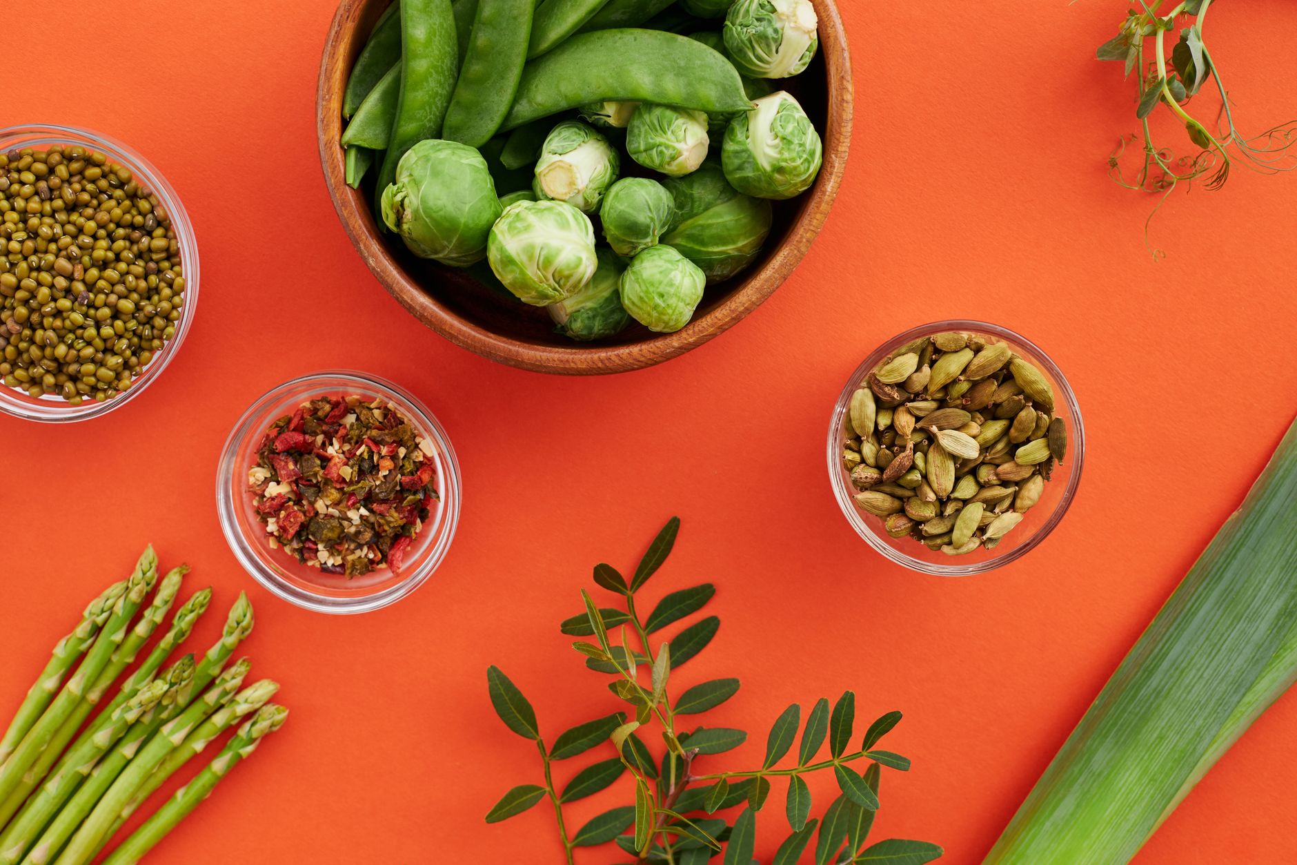 Assiette de legumes frais et sains