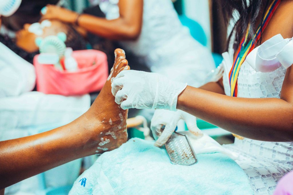 soin de pédicure en salon